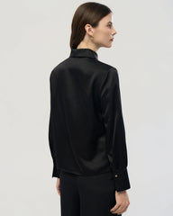 22 Momme Seidenbluse mit Cut-out-Kragen und langen Ärmeln