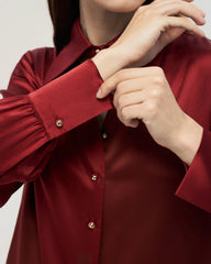22 Momme Seidenbluse mit Cut-out-Kragen und langen Ärmeln