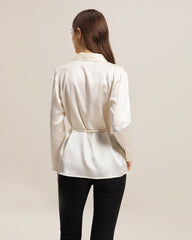 Seidenbluse mit langen Ärmeln und Gürtel