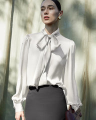 Damen-Seidenbluse mit Knoten vorne
