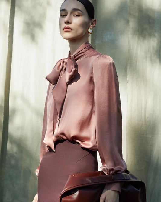 Damen-Seidenbluse mit Knoten vorne