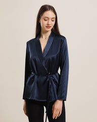 Seidenbluse mit langen Ärmeln und Gürtel
