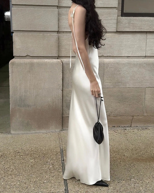 Seidenkleid mit rückenfreiem Camisole-Design