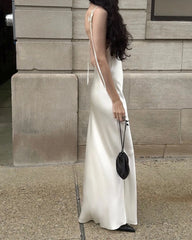 Seidenkleid mit rückenfreiem Camisole-Design