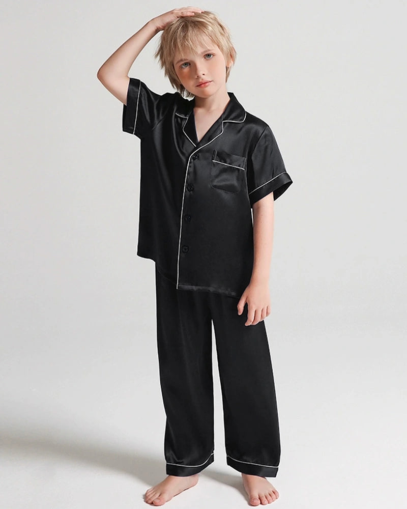 Jungen Seidenpyjama-Set mit Kurzarm