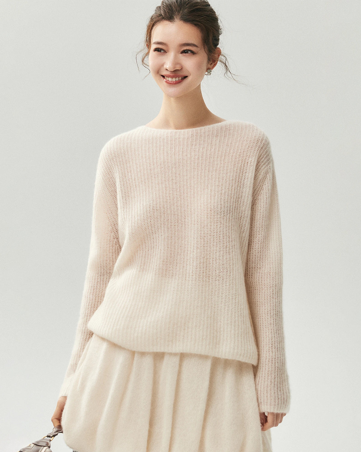 Kaschmir-Seiden-Pullover mit U-Boot-Ausschnitt