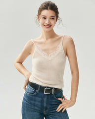 Kaschmir-Seide-Camisole mit V-Ausschnitt und Spitzenbesatz