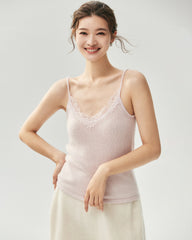 Kaschmir-Seide-Camisole mit V-Ausschnitt und Spitzenbesatz
