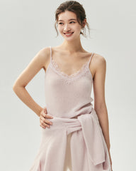 Kaschmir-Seide-Camisole mit V-Ausschnitt und Spitzenbesatz