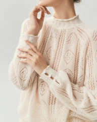 Kaschmir-Seiden-Pullover mit Stehkragen und Lochstrickmuster