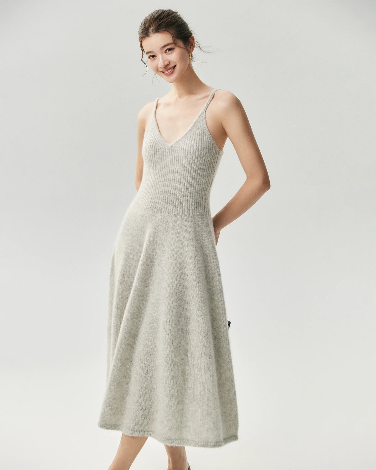 Kaschmir-Seiden-Maxikleid in A-Linie mit V-Ausschnitt