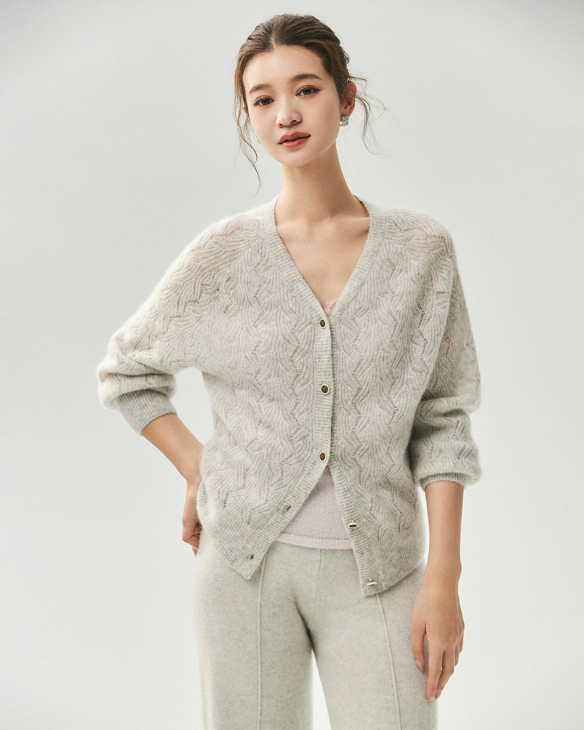 Kaschmir-Seiden-Cardigan mit V-Ausschnitt und Pointelle-Strick
