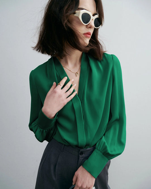 Chic Seidenbluse mit tiefem V-Ausschnitt