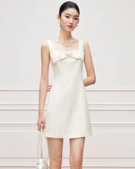 40 Momme Seiden Mini-Kleid mit Schleifenkragen