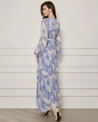 Blau-weißes Blumenmuster Seiden-Maxi-Kleid