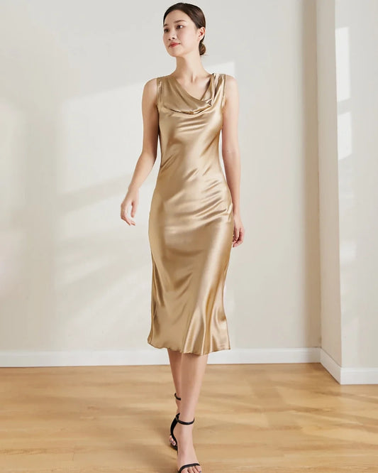 Ärmelloses Seiden Midikleid mit Wasserfallausschnitt