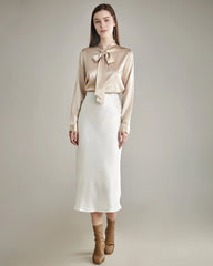 Elegante Seidenbluse mit Schleife