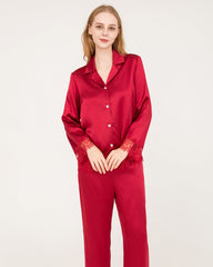 Elegantes Seiden-Pyjamas-Set mit Häkelspitze