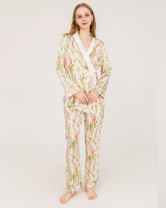 Luxuriöses, reines Seiden-Pyjamas-Set mit Blumenmuster