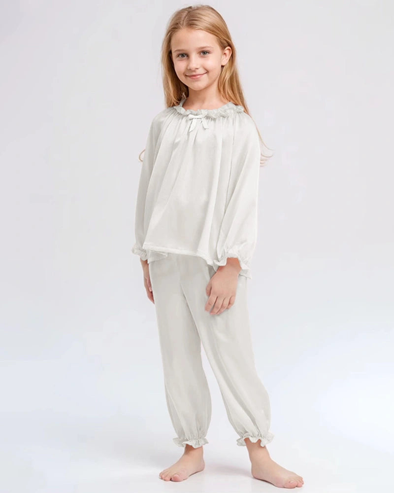 Seidenpyjama für Mädchen mit Rüschen