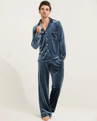 Herren-Pyjama aus Seidensamt