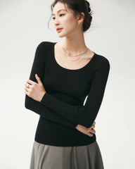 Pullover aus 100 % Merinowolle mit weitem Ausschnitt