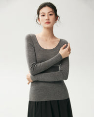 Pullover aus 100 % Merinowolle mit weitem Ausschnitt