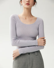 Pullover aus 100 % Merinowolle mit weitem Ausschnitt