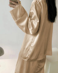 Oversized Seiden - Pyjamas mit Doppelknopfleiste