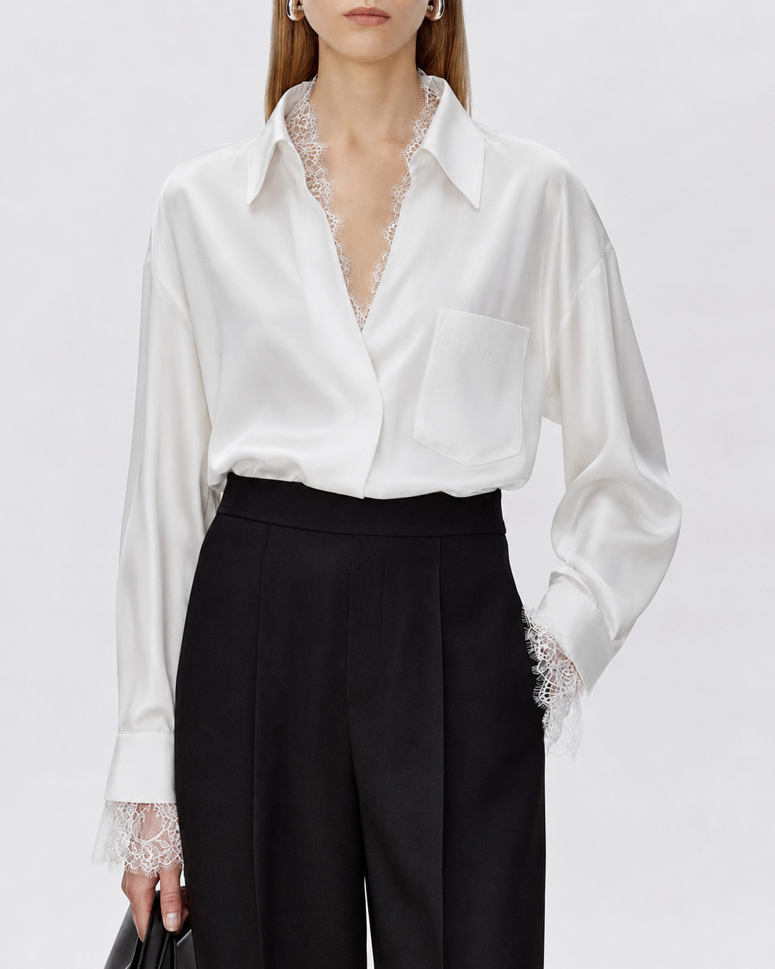 22 Momme Oversize-Seidenhemd mit Spitzenbesatz