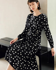 Polka Dot Seidenkleid mit Gürtel
