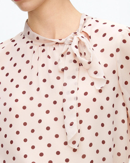 Punkted Seidenbluse mit Seitenschnürung
