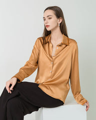 Seidenbluse mit kontrastierendem Kragen