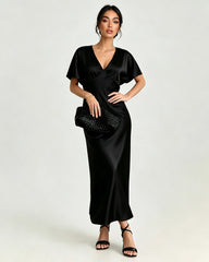 Satin-Triacetat Maxikleid mit Fledermausärmeln und Slip-Silhouette