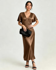 Satin-Triacetat Maxikleid mit Fledermausärmeln und Slip-Silhouette