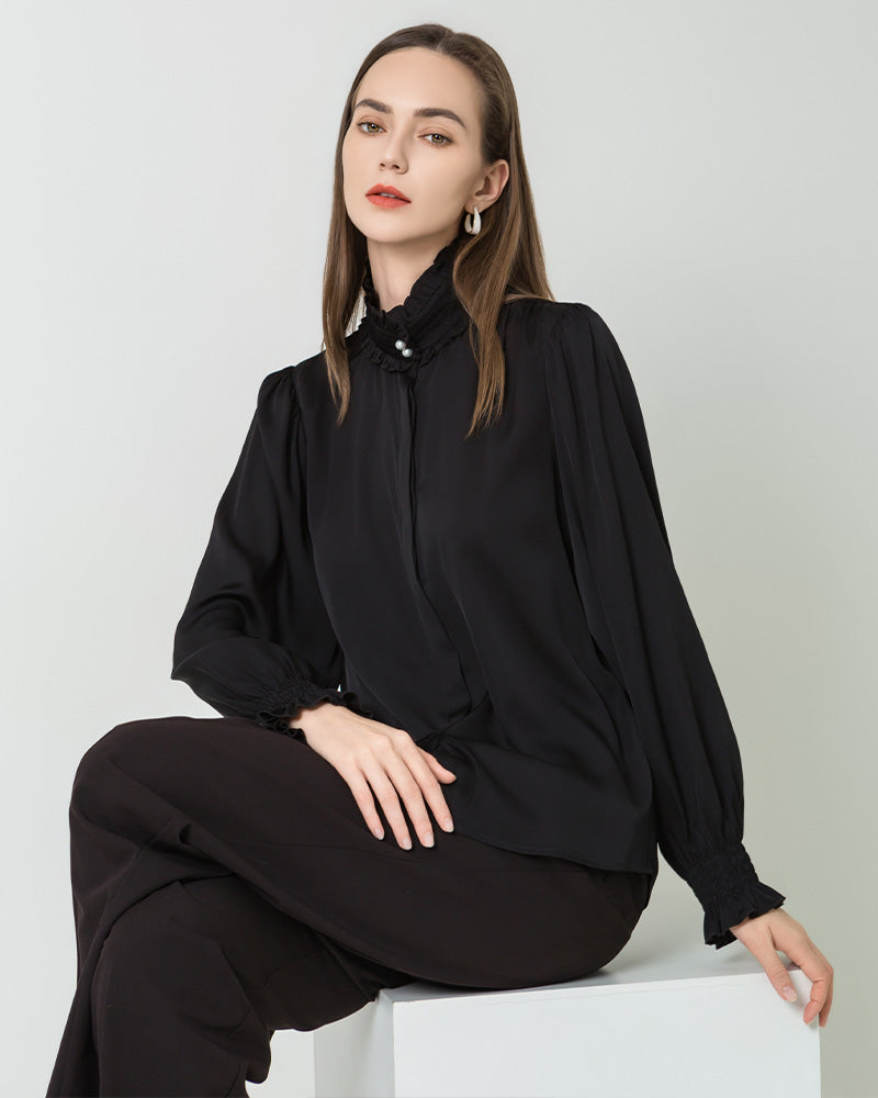Romantisches Seidenbluse mit geriffeltem Kragen