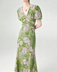 Seiden-Midikleid mit Blumenmuster, V-Ausschnitt und Puffärmeln