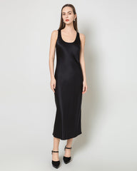 Lange Seidenkleid mit Rundhalsausschnitt und zugeschnittenem Taille