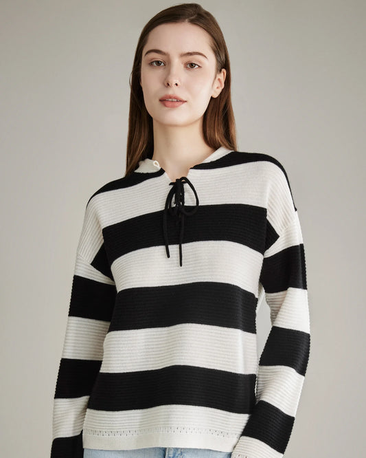 Gerippter Kaschmirpullover mit Schnürung