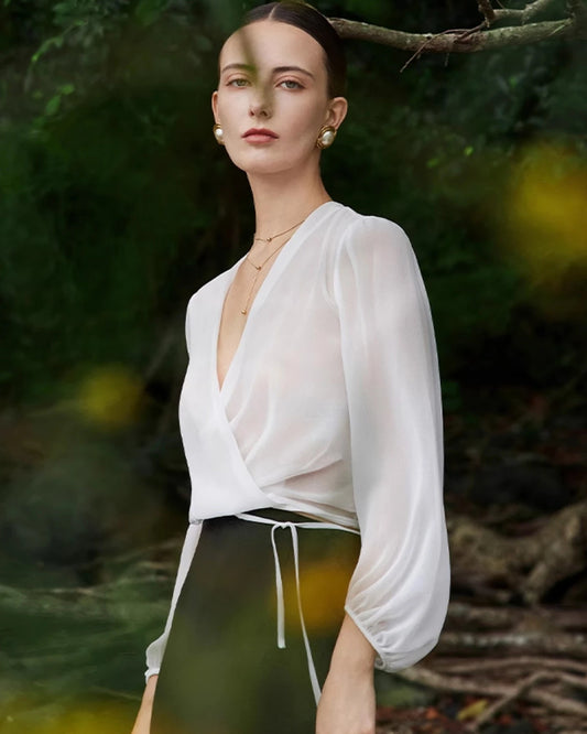 Seiden-Wickelbluse mit V-Ausschnitt