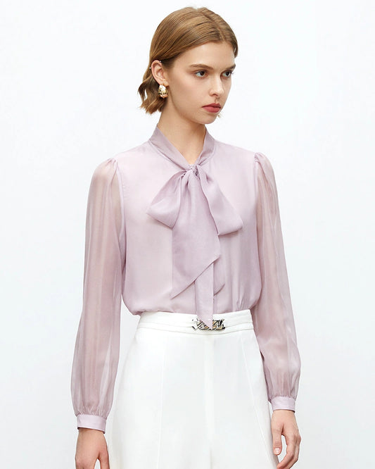 Seidenbluse mit Schleifenkragen und transparenten Ärmeln