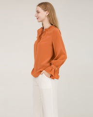 Seidenbluse mit Krawattenhals und Rüschen-Detail