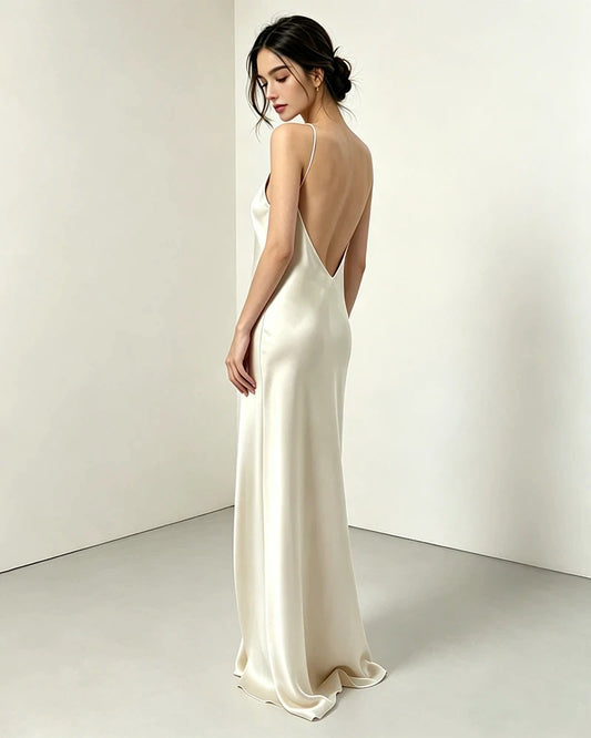 Triacetat-Maxikleid mit Neckholder und Seidenfutter