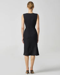 Elegantes Triacetat-Midikleid mit asymmetrischem Schnitt