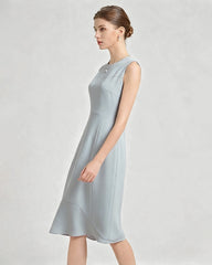 Elegantes Triacetat-Midikleid mit asymmetrischem Schnitt