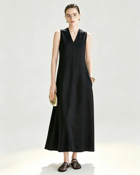 Triacetat-Maxikleid in A-Linie mit V-Ausschnitt und Seidenfutter