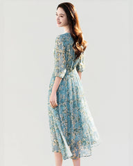 Seiden-Midikleid mit V-Ausschnitt und Blumenprint