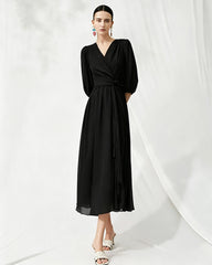 V-Ausschnitt Seiden-Midikleid mit Twist-Detail an der Taille