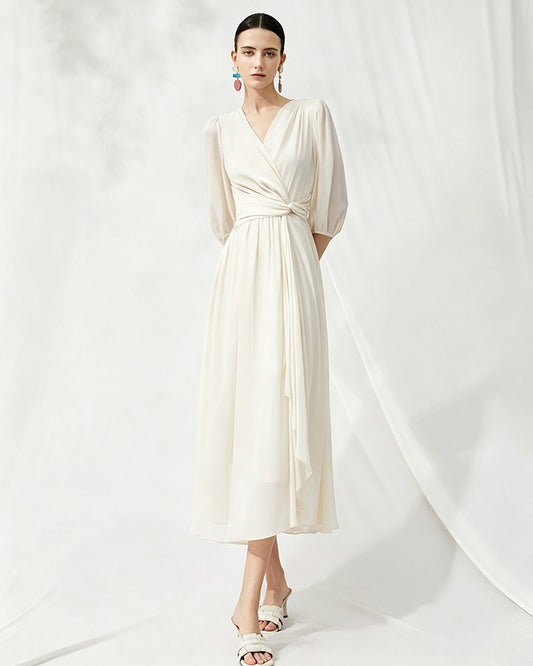 V-Ausschnitt Seiden-Midikleid mit Twist-Detail an der Taille