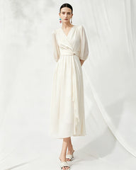 V-Ausschnitt Seiden-Midikleid mit Twist-Detail an der Taille